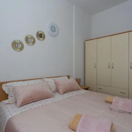 Апартаменты Mary - With Private Pool & Garden