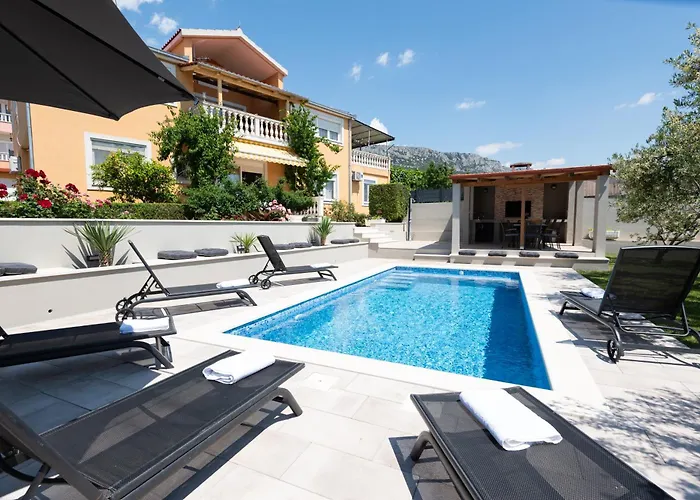 Mary - With Private Pool & Garden Kaštela
